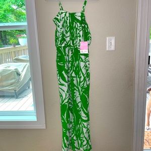 Lilly Pulitzer youth XL (can also fit women’s XS)